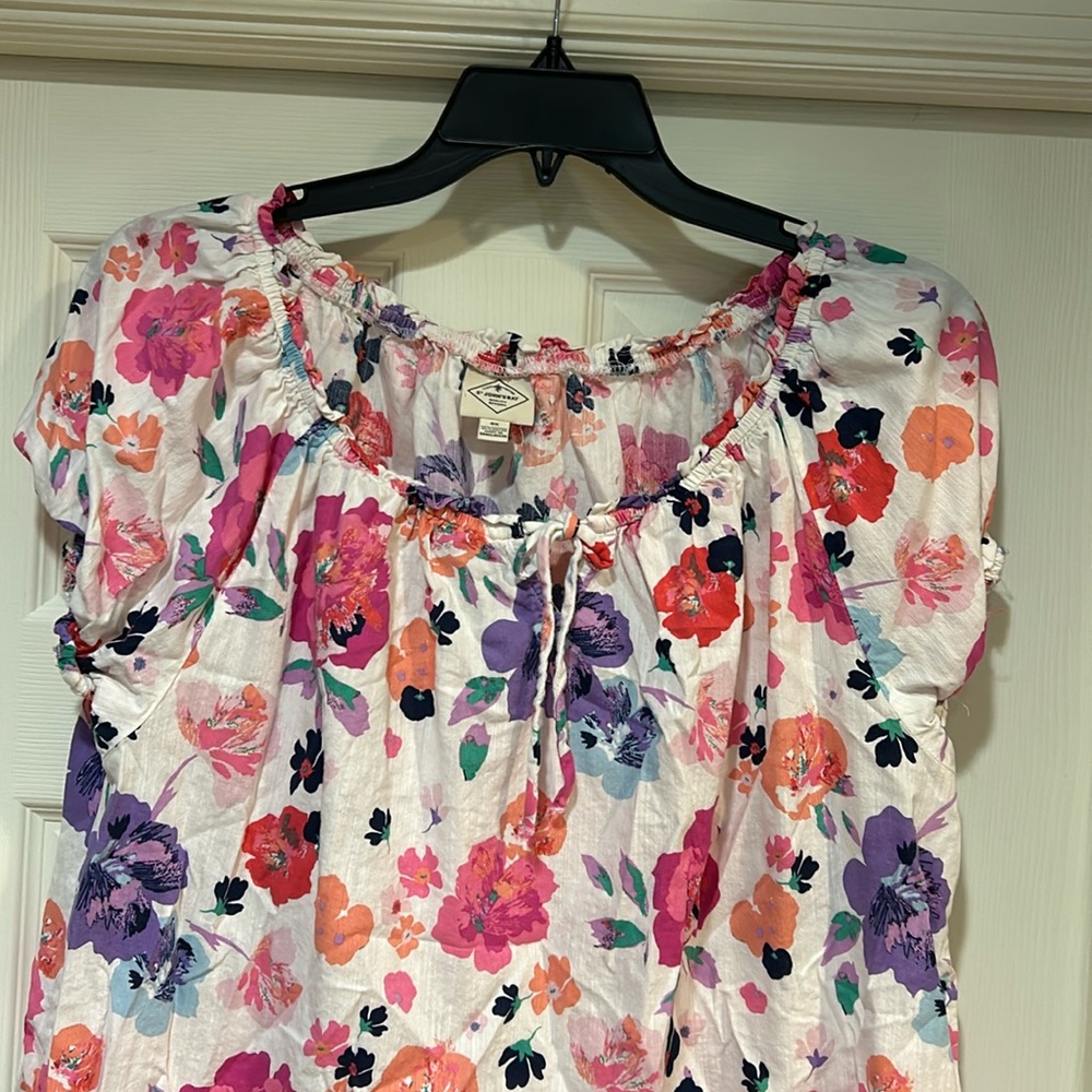 St. John’s Bay Blouse - Picture 2 of 6
